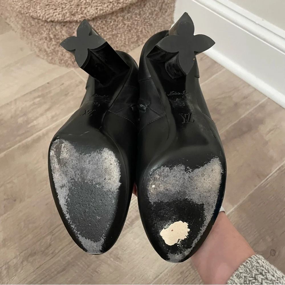 LOUIS VUITTON Uniformes Silhouette Fleur Black Ankle Boots 38 Black